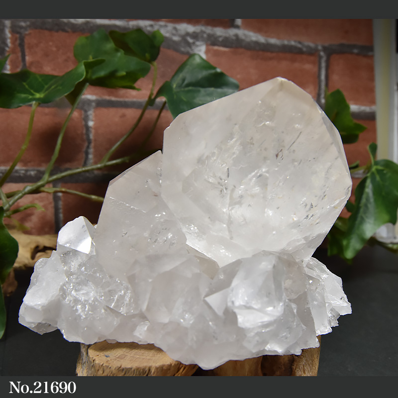NO.888 ⭐︎水晶のクラスター原石⭐︎ - 置物