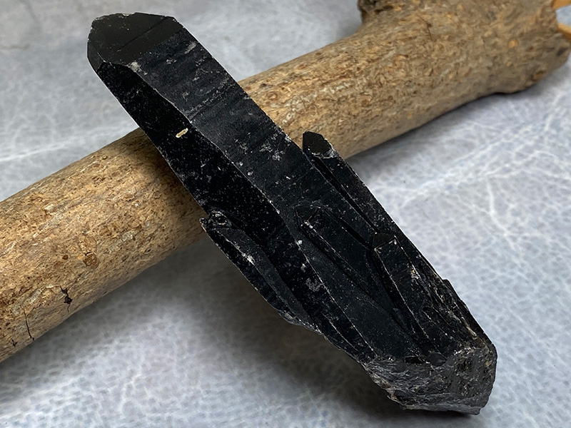 黒水晶ポイント（モンゴル産）約130ｇ　No.25244