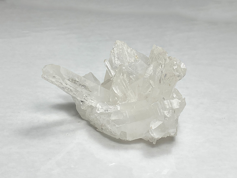 広西省水晶クラスタ―　約140ｇ　No,2251