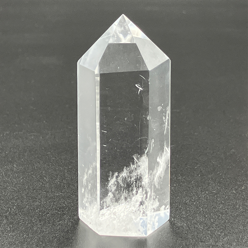 水晶ポイント　約60ｇ　No,2642