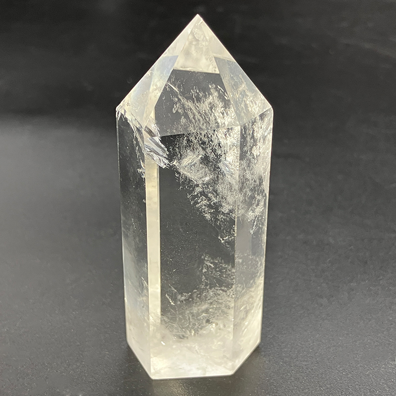 水晶ポイント（エンジェルラダー入り）約150ｇ No,3099