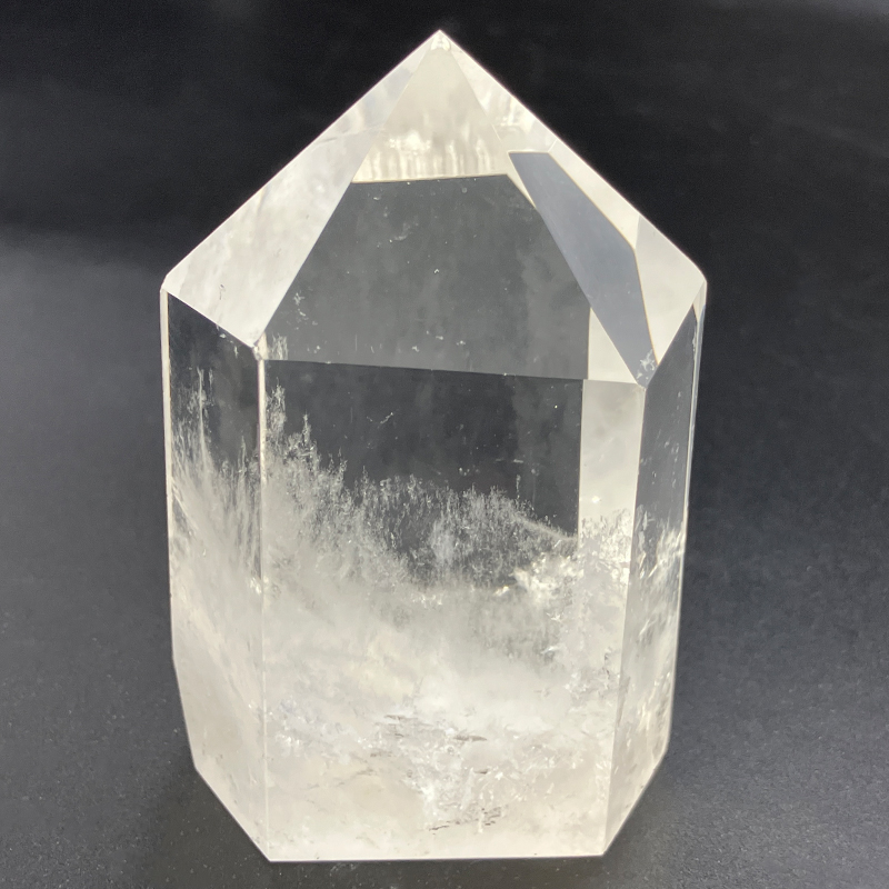 水晶ポイント（エンジェルラダー入り）約200ｇ No,3100
