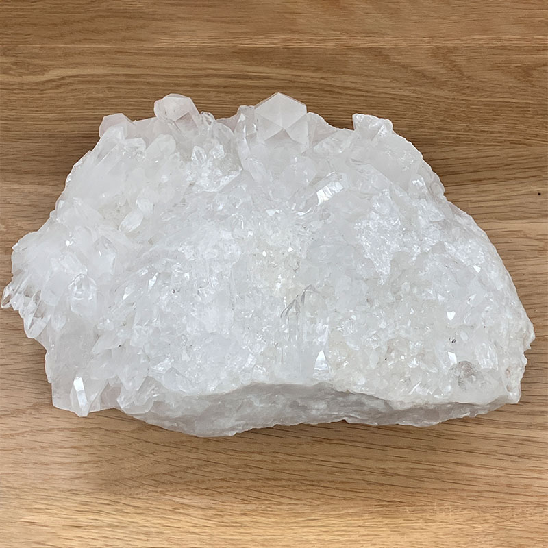 【8-19】水晶クラスター トマスゴンサガ　約5720g　No,4323