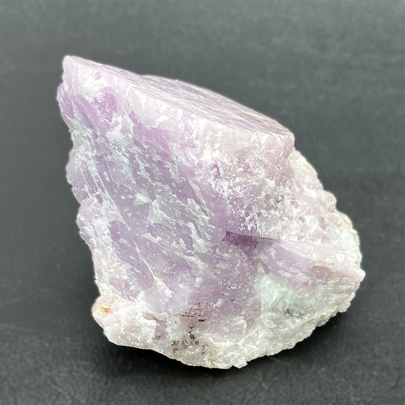 ラフストーン クンツァイト A　約150g　No,4347