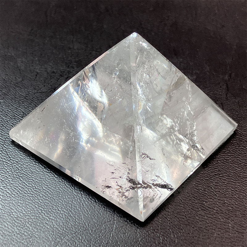 水晶ピラミッド AA 約120g No,4433