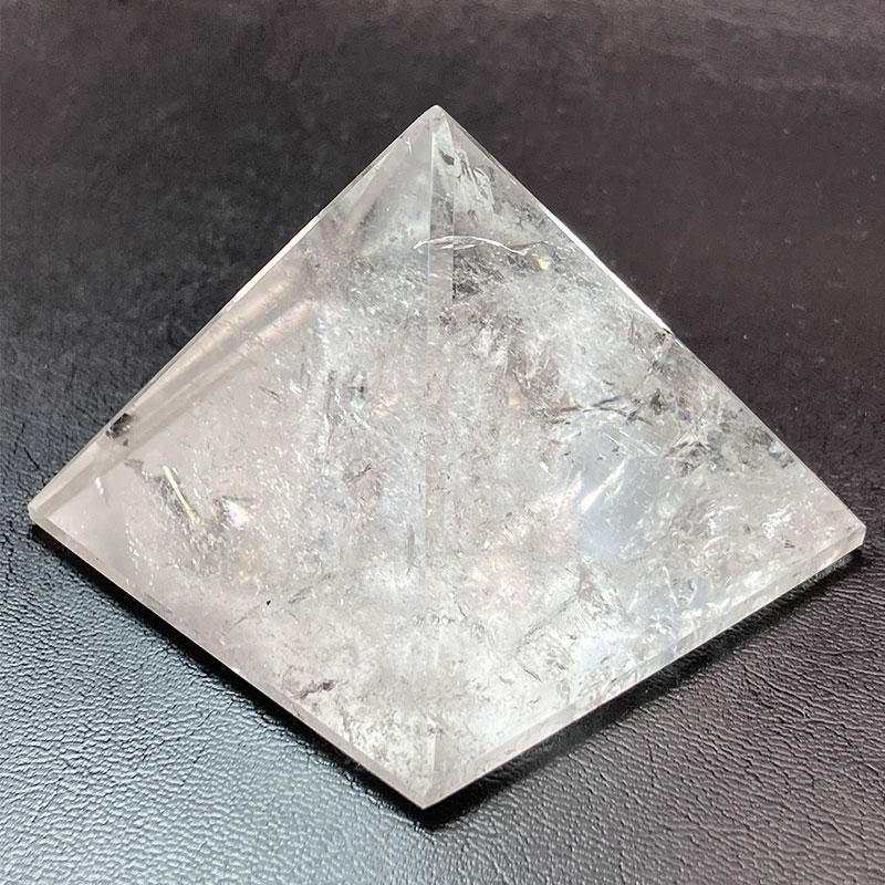 水晶ピラミッド AA 約190g No,4435