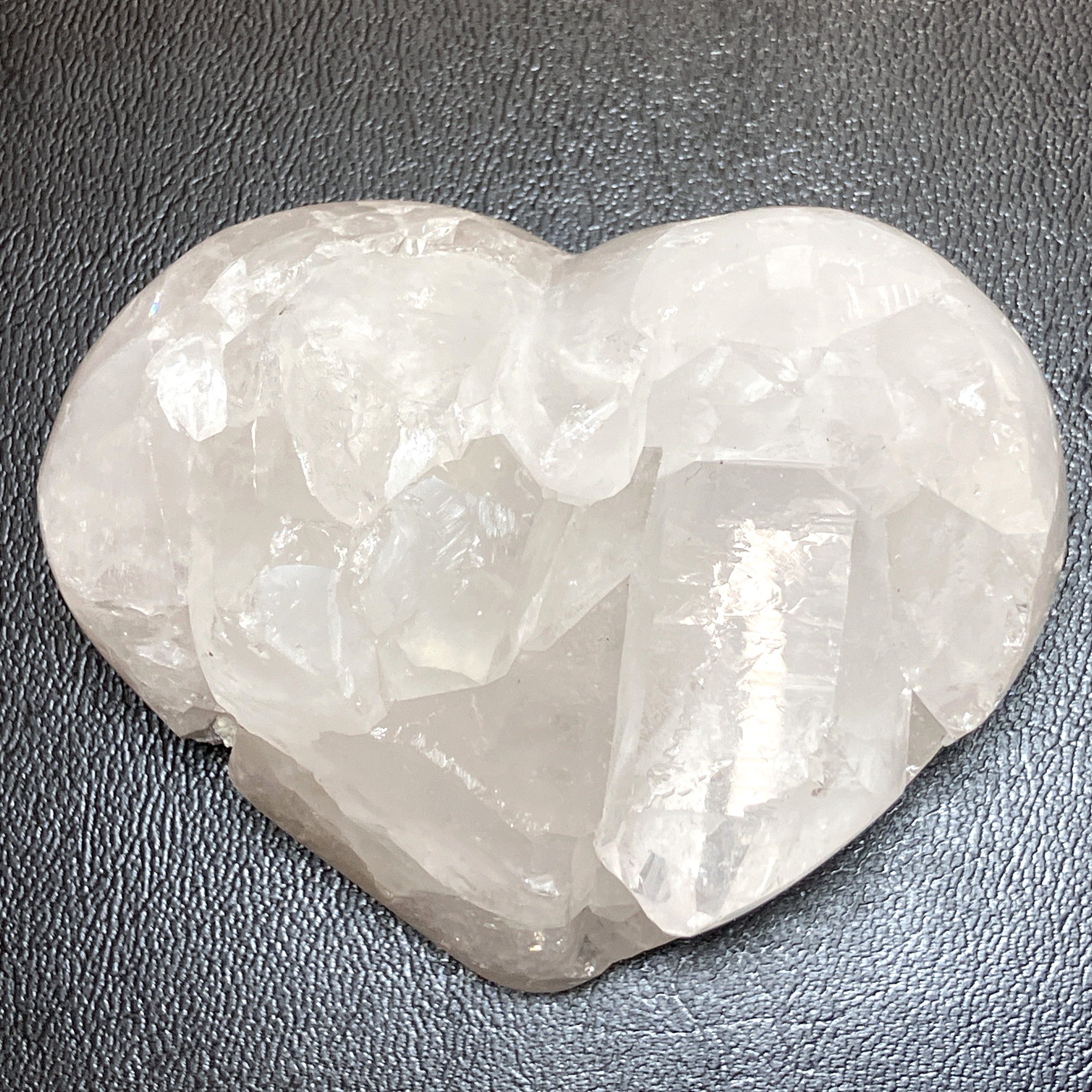 水晶クラスター ハート　約280g　No,4642