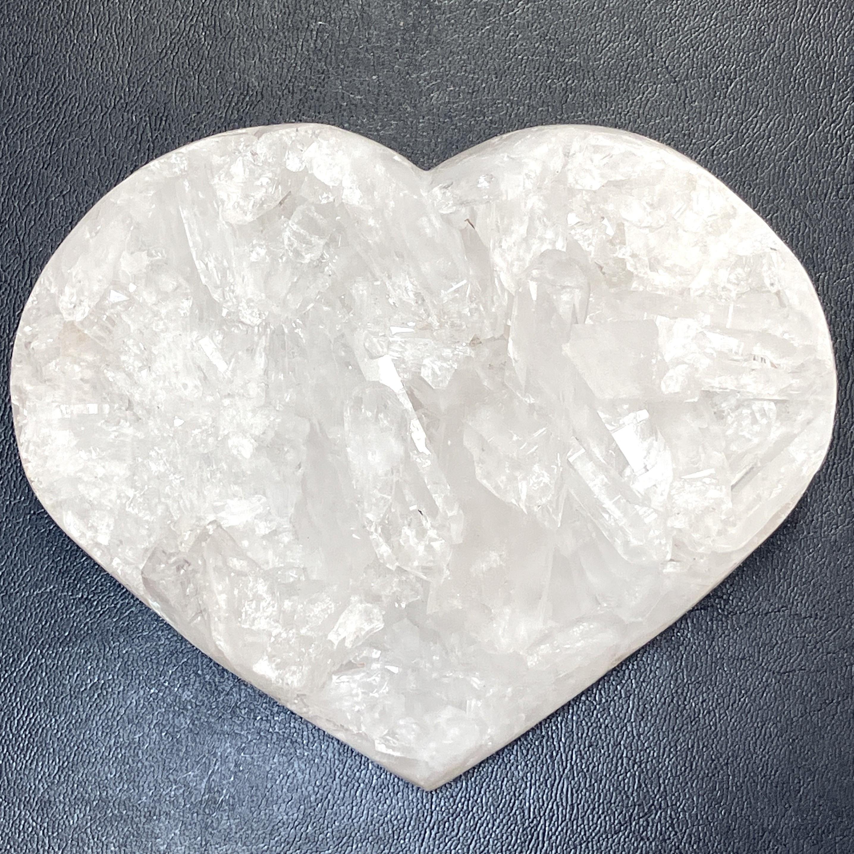 水晶クラスター ハート　約980g　No,4650