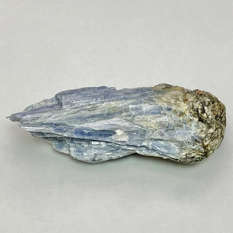 ラフストーン カイヤナイト　約150g　No,5370