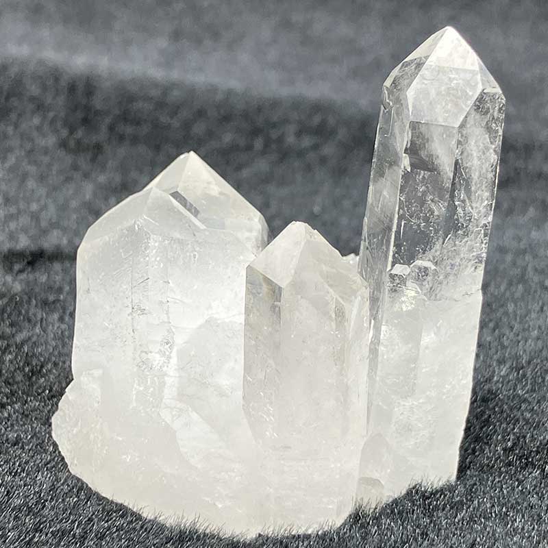 水晶クラスター トマスゴンサガ　約60g　No,5529
