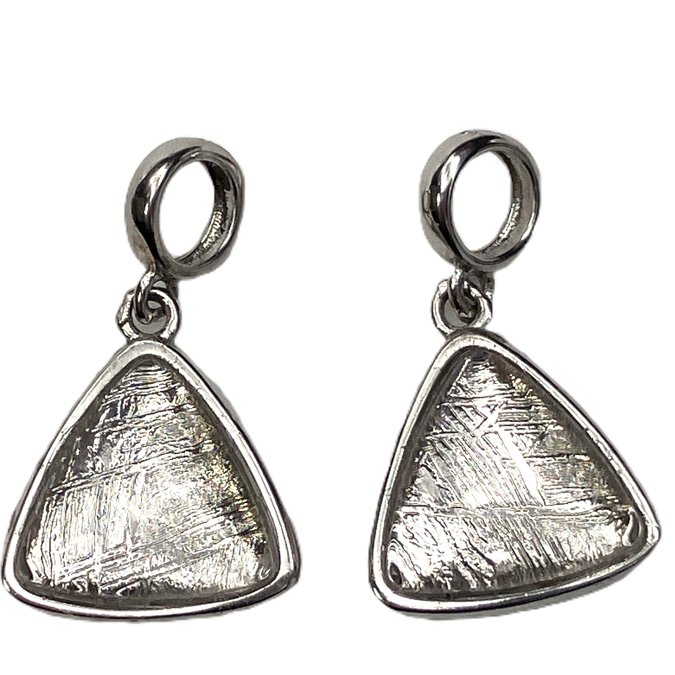 【決算】隕鉄PT 三角（シルバー）No,4750